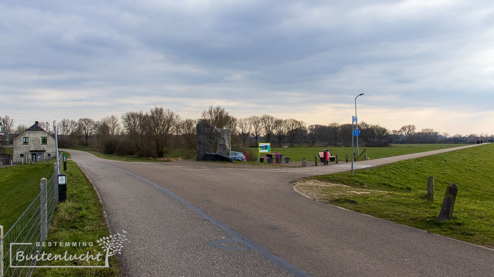 Het Driedijkenpunt, waar drie dijken samenkomen