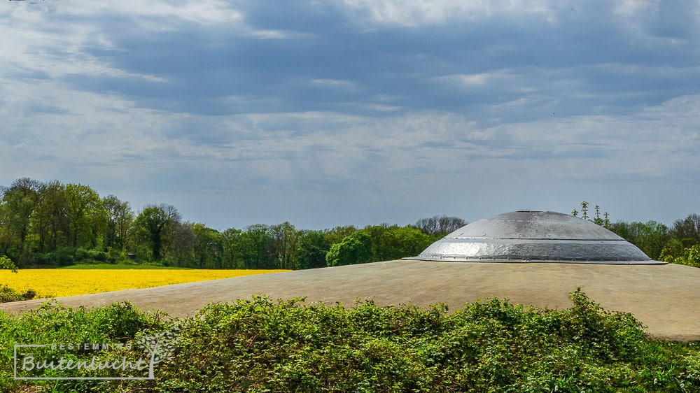 ufo-achtige geschutskoepels Eben Emael