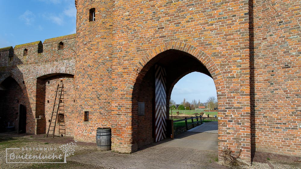 poor van kasteel Doornenburg