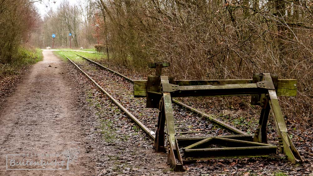 Wandelen langs de spoorlijn bij de Wilhelminaberg