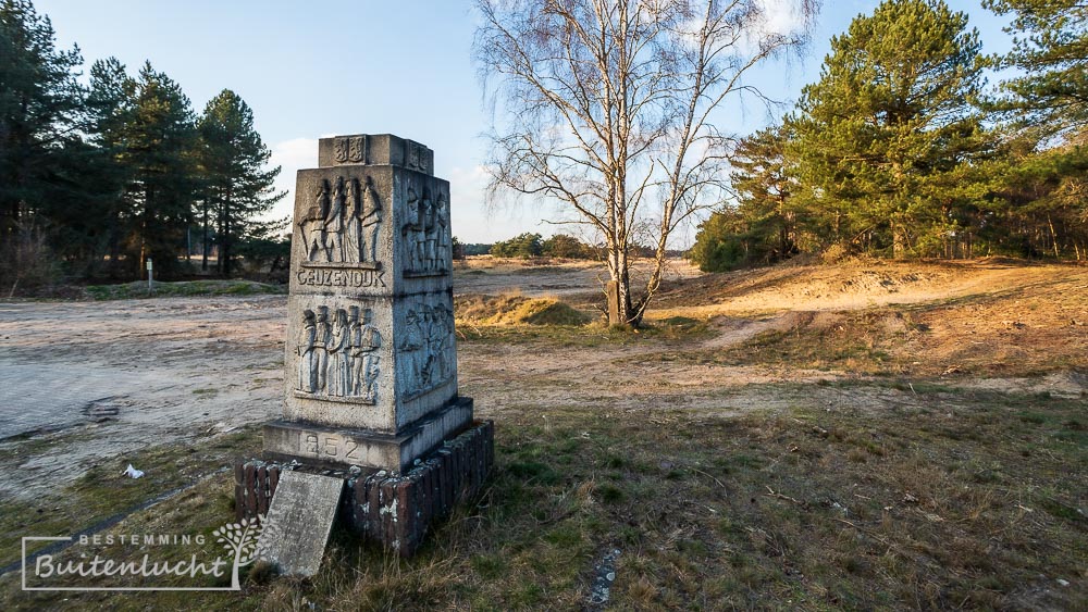 Grensmonument Geuzendijk in Weert