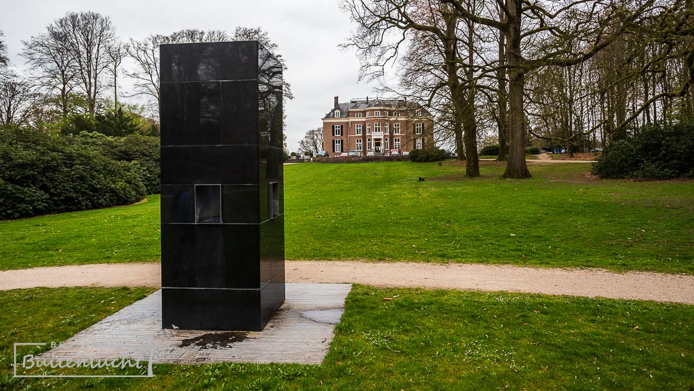 Fontein in de tuin van Rhederoord aan het begin van Rappe Rondje De Steeg 