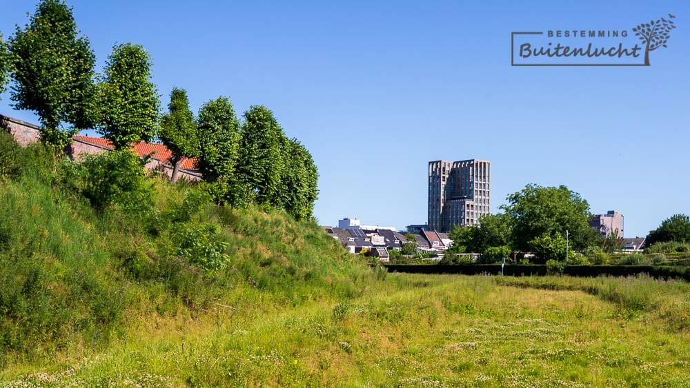 Wandelen over de stadswallen van Sittard