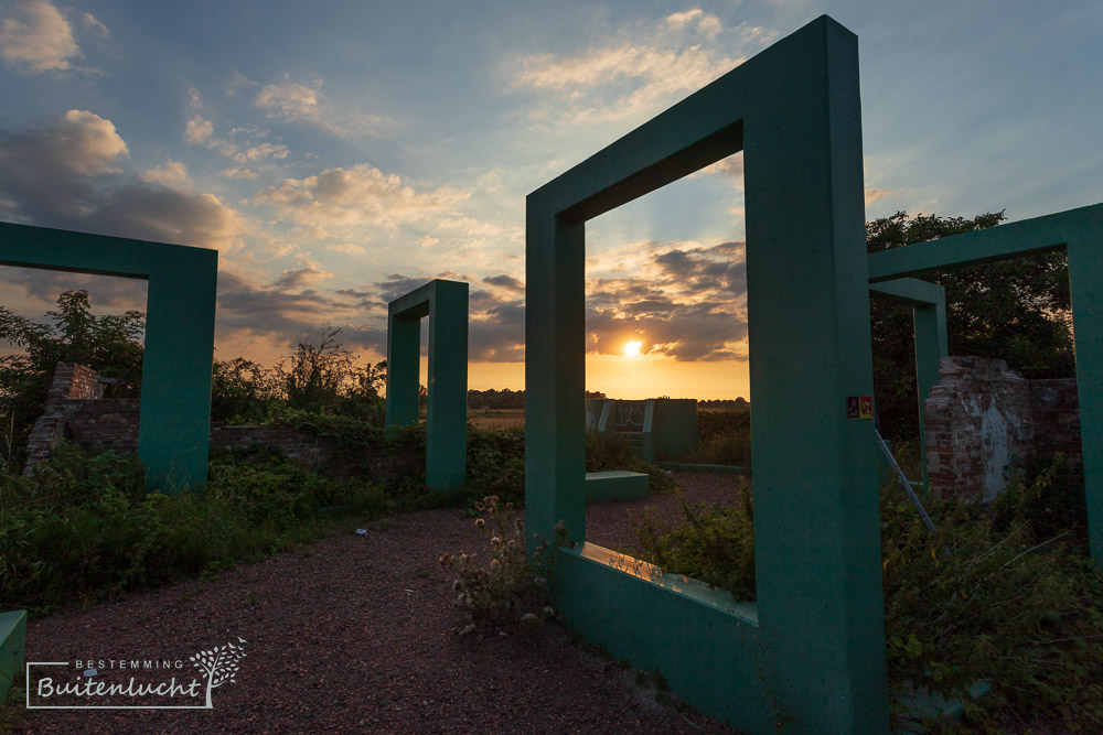 Observatorium Deventer bij zonsondergang