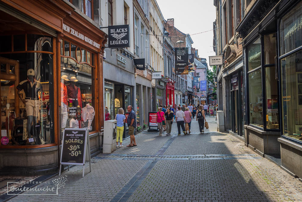 Winkelen tijdens de stadswandeling door Namen