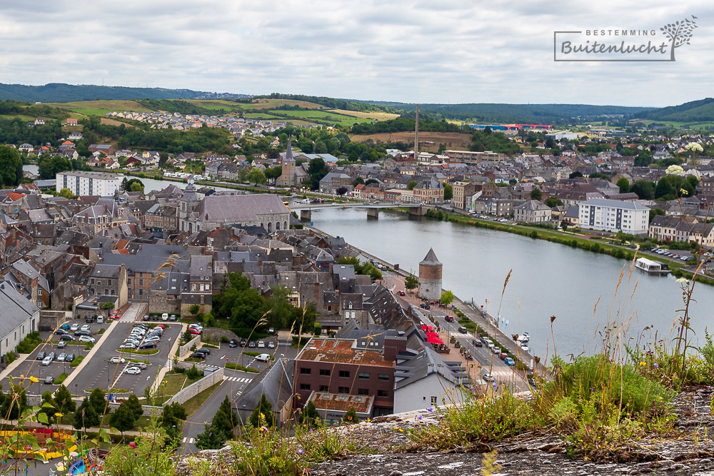 UItzicht over Givet vanaf de citadel