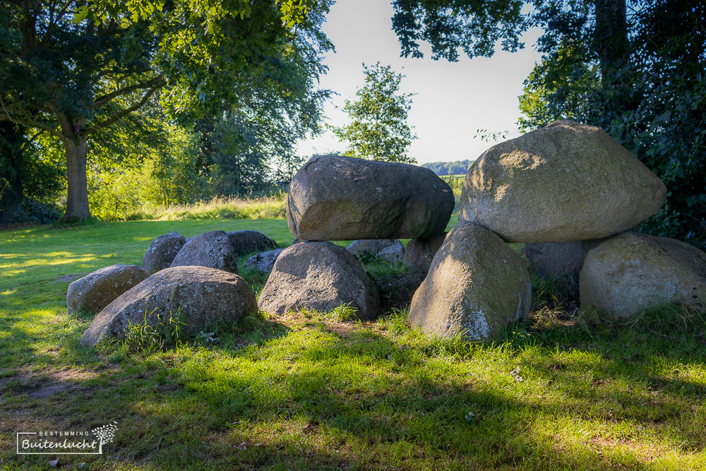 Hunubed D2 in Westerveld in Drenthe een van de oudste van alle bijzondere begraafplaatsen