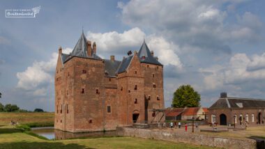 wandelen in Woudrichem en Slot Loevestein